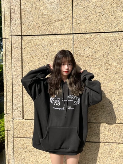 【現貨速發】簡約英文環狀英文帽T2