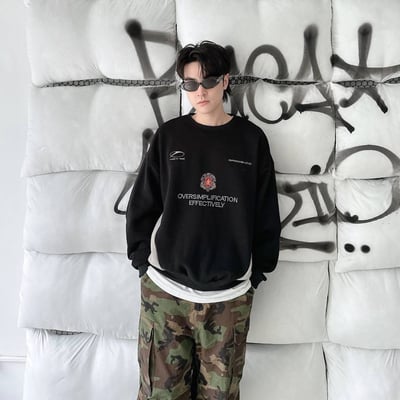 【現貨】OVERSIMPLIFICATION刺繡拼接大學T4