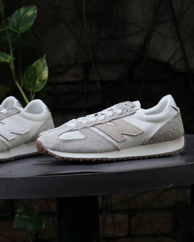 【秋季新色三色一次看】 New Balance NB4717