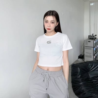 【現貨】科技感反光膠印短版短T2