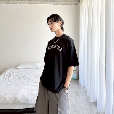 【SORONA® 涼感現貨】發泡螺旋哥德字印花短T8