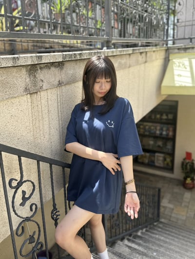 【現貨】GOOD FEELING 笑臉舌頭印花短T4