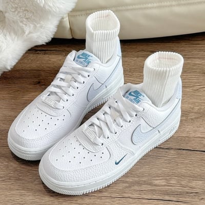 【敲碗成功!!少量補貨】Nike Air Force 1 海鹽藍小勾 寶寶藍 刺繡 小勾 女款｜HV2511-1003