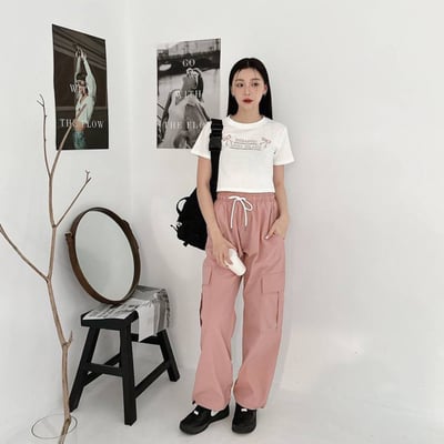 【現貨】刺繡蝴蝶結字母短版短T6