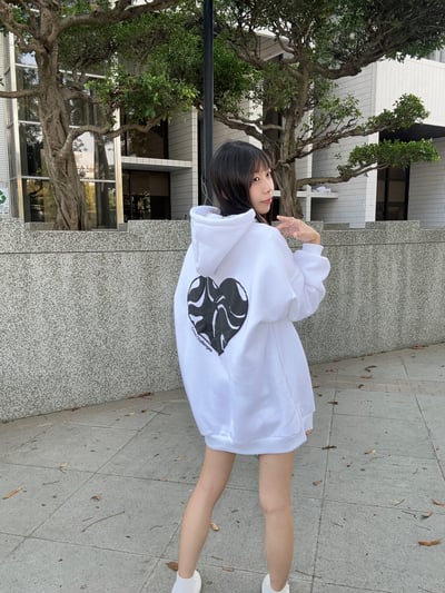 【現貨】Cross Challenges 發泡愛心切割帽T5