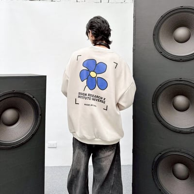 【現貨】刺繡對焦框花朵大學T5