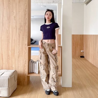 【現貨】girl gang泡泡字唇印撞色短版合身短T5