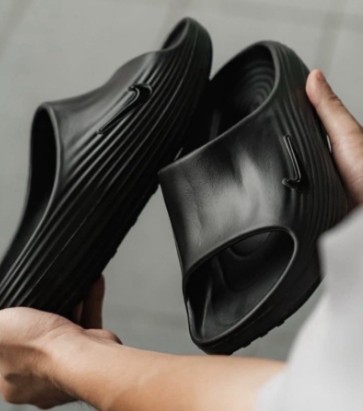 【夏日必備單品!】NIKE REACTX REJUVEN8 SLIDE 黑 黑魂 泡棉休閒防水涼鞋拖鞋恢復鞋｜HV4479-0011