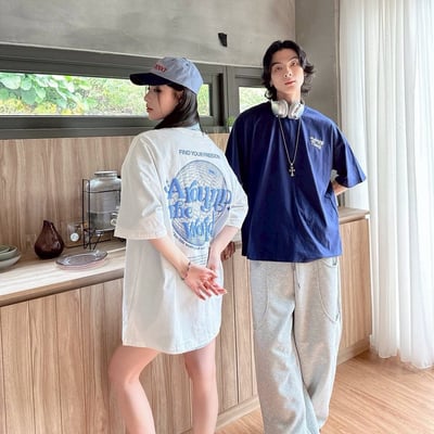 【現貨】around the world發泡字型球形構圖短T2