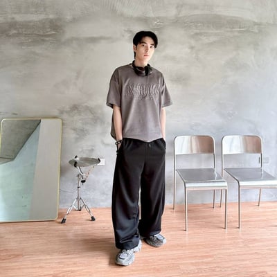 【現貨】INSSTUDIOS玫瑰纏繞立體刺繡短T6