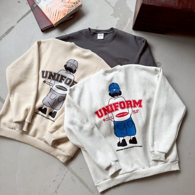 【現貨】UNIFORM男孩背影大學T12