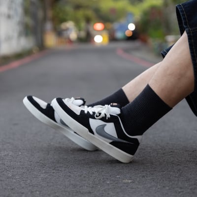 【國外限時超殺折扣連線!】Nike SB Force 58 影子灰 橘勾 小倒勾 ｜DV5477-0126