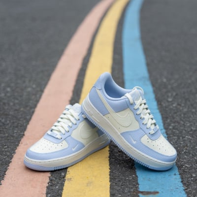 【清爽蘇打配色爆款】NIKE AIR FORCE 1 寶寶藍 奶油藍 小勾 雙勾 女鞋｜IV3222-4005