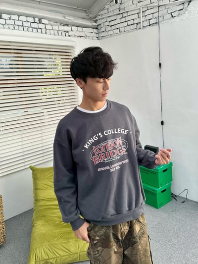 【現貨】倫敦橋印花大學T5