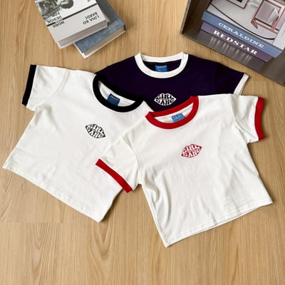 【現貨】girl gang泡泡字唇印撞色短版合身短T8