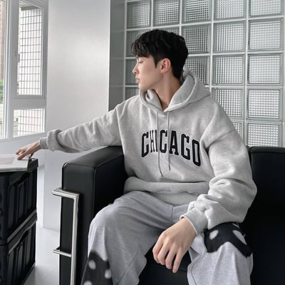 【現貨】電繡CHICAGO帽T4