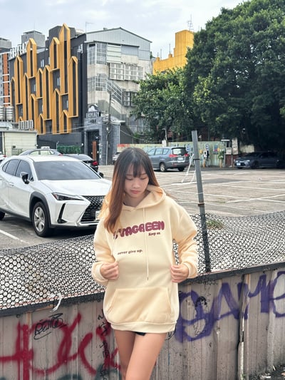 【現貨】stagreell英文字體刷毛帽T2