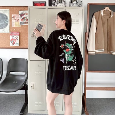 【現貨】ROARING DINOSAUR恐龍塗鴉感大學T9