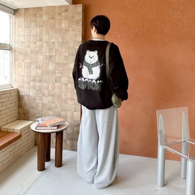 【現貨】SNOW雪人插畫感大學T3