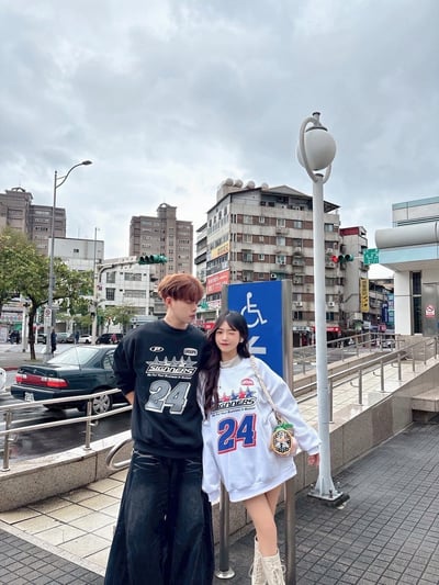 【現貨】美式賽車24號刷毛大學T3