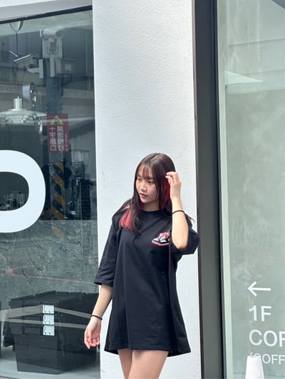 【超級好看必入手!!!現貨】幻速球鞋短T8