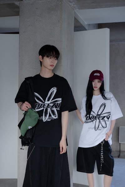 【現貨】刺繡BREEZY手袖花朵印花短T1