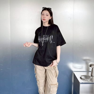 【現貨】水墨英文字電繡麂皮短T4