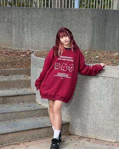 【仙女必帶款!!!】超Q小花牛奶絨大學T1