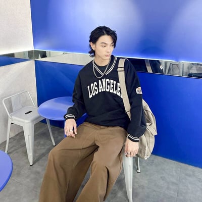 【現貨】LOSANGELA 美式毛巾繡V領大學T8