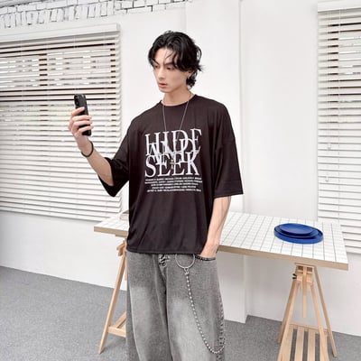 【現貨】HIDE AND SEEK 文字堆疊落肩短T4