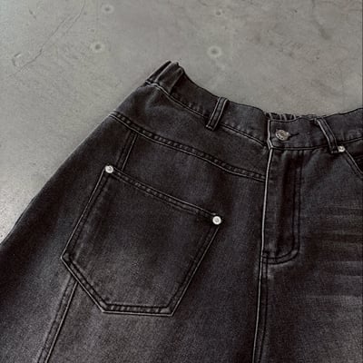 【現貨】水洗特殊前後剪裁小口袋五分牛仔褲5
