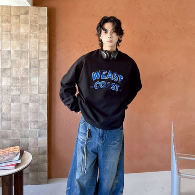 【現貨】WEST COAST 刺繡大學T9