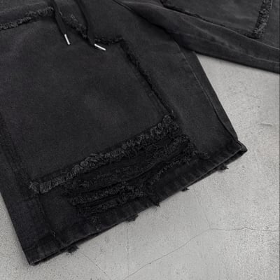 【現貨】黑系破壞七分牛仔褲6
