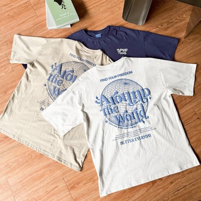 【現貨】around the world發泡字型球形構圖短T17