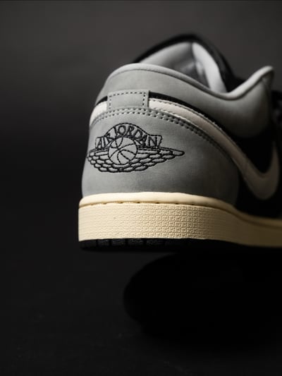 【爆款|現貨!】AIR JORDAN 1 LOW AJ1 深煙灰 灰黑 休閒鞋 男鞋｜HQ2010-0124