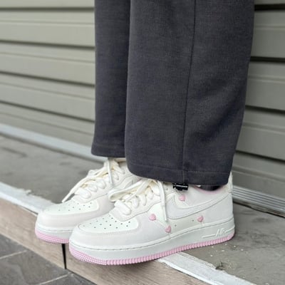 【情人節限定 限量現貨!!!】NIKE AIR FORCE 1 'Valentine's Day'白粉｜HV5992-1112
