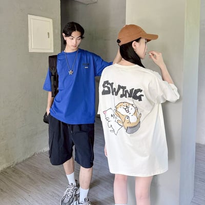 【SORONA® 涼感現貨】SWING柴犬鞦韆塗鴉感短T1