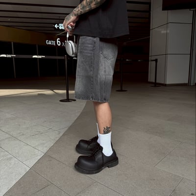 【現貨】水洗特殊前後剪裁小口袋五分牛仔褲13