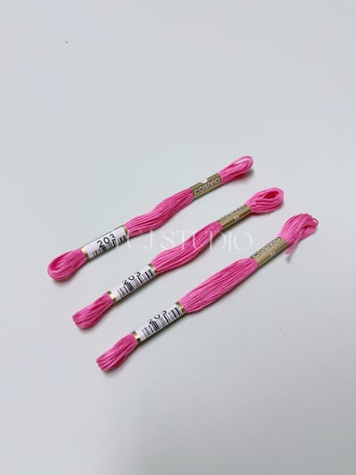日本原裝進口COSMO 25番繡線 [色號140-214] 區間19