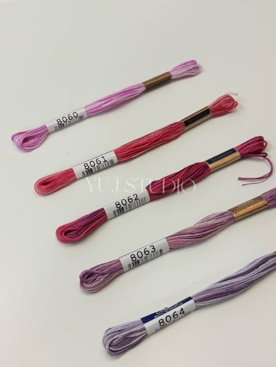 COSMO SEASON 日本原裝進口【 緞染刺繡線 】25番15