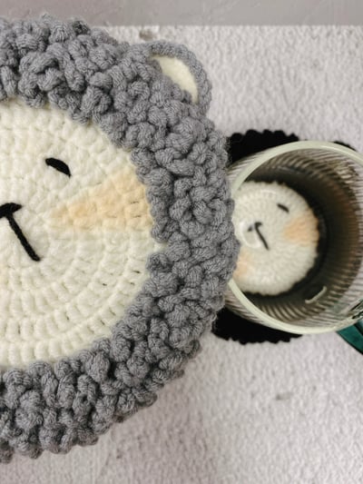 YU.J 100%手工【瞇瞇羊杯墊】2