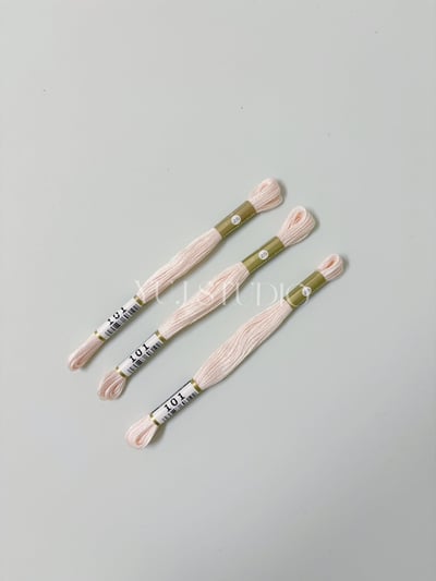 日本原裝進口COSMO 25番繡線 [色號100-129] 區間3