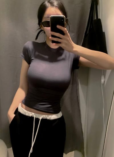 正韓 寧寧 超顯瘦收腰+短袖正肩T 高彈性莫代爾棉7