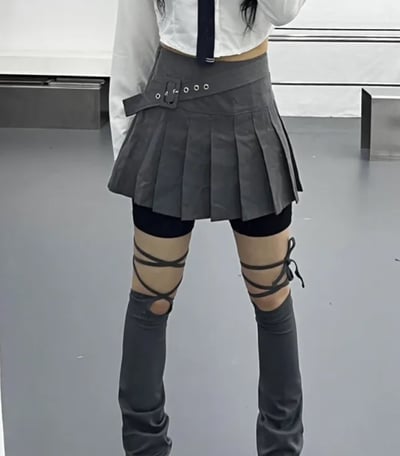 側面腰帶設計 百褶短裙3