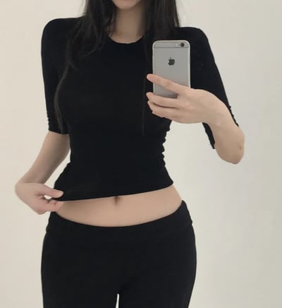 正韓（包色優惠）AI自帶沙漏腰 正肩 karina.寧寧 5分袖16