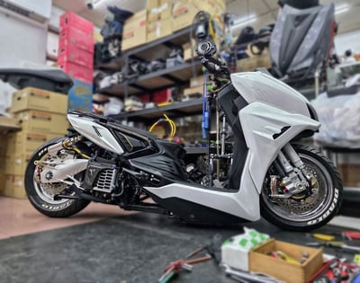 《冠威》FORCE2.0 / AUGUR  幻影尾殼 黏貼式寬體  通用型 素材 惡點靈 奧古5