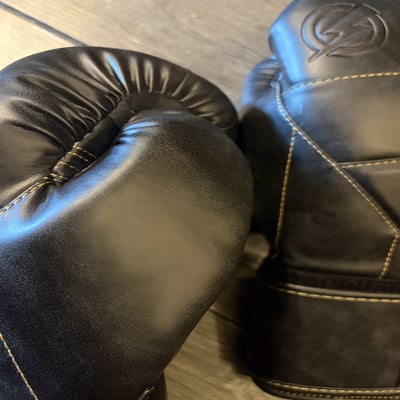 【超纖皮拳擊手套】拳擊訓練 泰拳 散打 格鬥 沙包 高彈減震 舒適透氣 人體工學設計 多層減震 拳館推薦款8