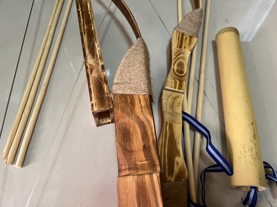 ~子甄彣璟~cosplay 兒童玩具 弓箭 娛樂 親子玩具 親子遊戲 戶外運動 騎馬射箭 射擊訓練 附3支箭 1組箭筒7