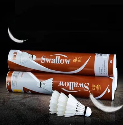 ~子甄彣璟~Swallow 羽毛球 12只裝 飛行穩定 娛樂訓練球 訓練用球 耐打不易爛 鴨毛球 軟木球 練習 羽球2