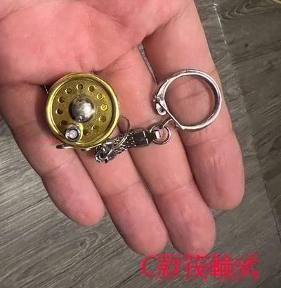 ~子甄彣璟~漁輪裝飾 迷你魚輪 可搖動 捲線器 鑰匙扣 鑰匙圈 紡車輪式 鼓輪式 筏輪式 交換禮物 生日禮物 聖誕禮物6
